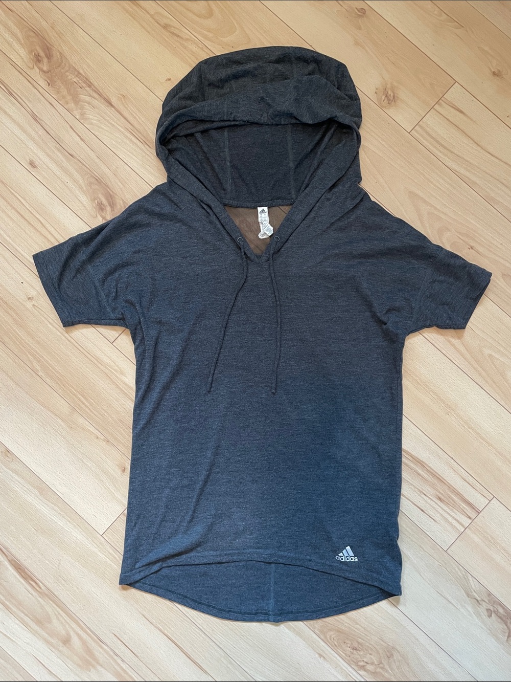 adidas Sz S Women’s Dark Gray Short Sleeve Hooded Tee